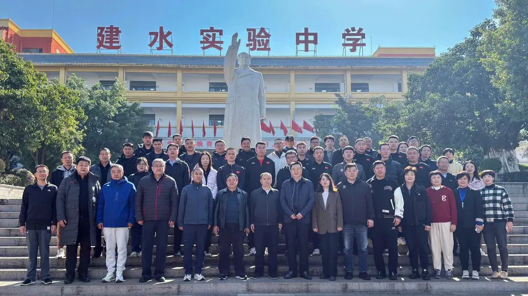 如何安排篮球主力的赛季前训练_2